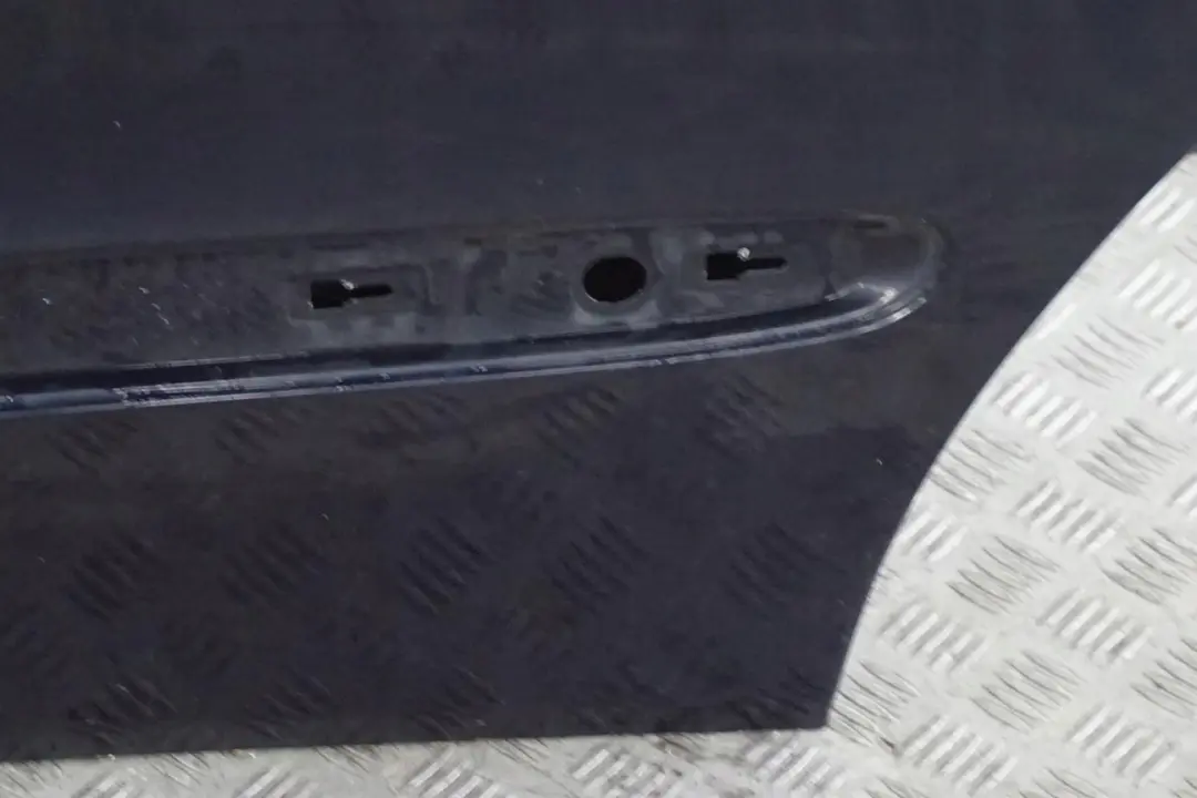 Puerta Trasera Izquierda Azul Tanzanita - 359 para Mercedes W211 S211 Estate con número de pieza 8801318 Mercedes W211 S211 Estate Puerta Trasera Izquierda Azul Tanzanita - 359 - SKU 7300305-TB - Número de pieza 8801318