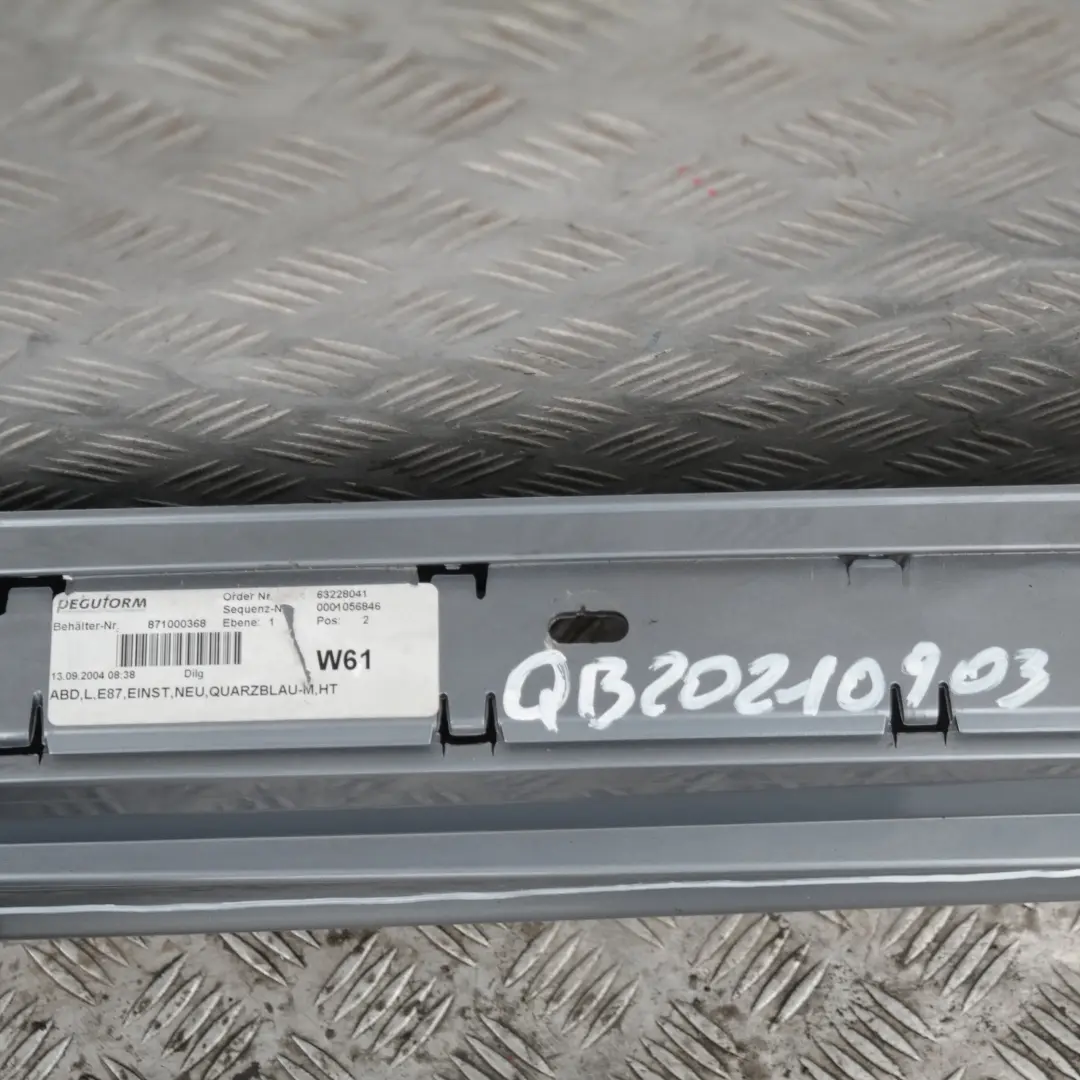 Nakładka próg lewy Quarzblau A18 do BMW 1 E87 o numerze 51770032949 BMW 1 E87 Nakładka próg lewy Quarzblau A18 - SKU 0032949-QB1 - Numer Części 51770032949