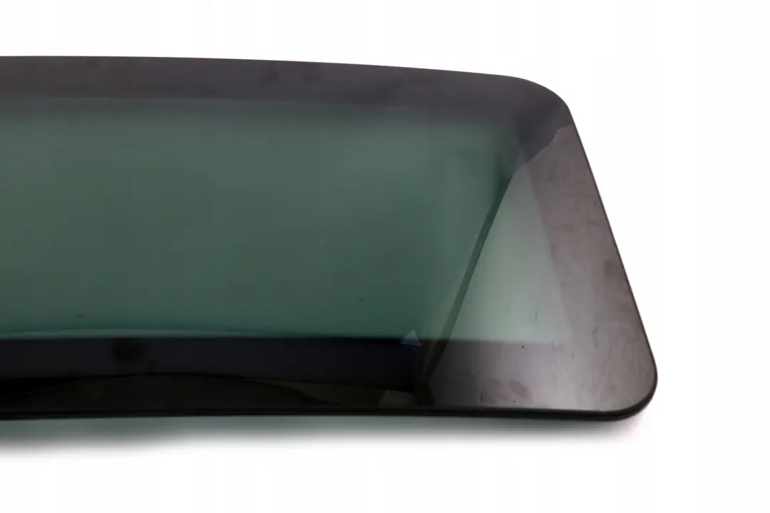 Sliding Sunroof Sun Roof Lifting Glass Cover to BMW E60 Saloon with Part number 7033533 BMW E60 Saloon Sliding Sunroof Sun Roof Lifting Glass Cover - SKU 7033533 - Part number 7033533