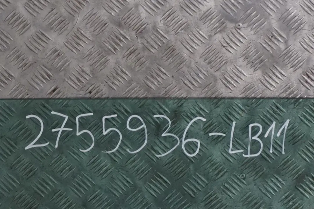 Drzwi prawe Lightning Blue A63 do MINI Cooper R56 o numerze 2755936 MINI Cooper R56 Drzwi prawe Lightning Blue A63 - SKU 2755936-LB11 - Numer Części 2755936