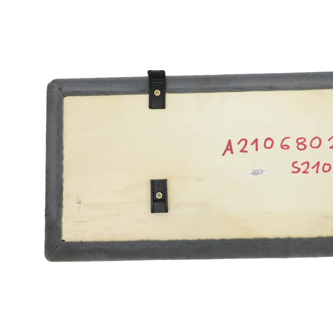 Podłoga bagażnika wykładzina do Mercedes E S210 W210 o numerze A2106802002 Mercedes E S210 W210 Podłoga bagażnika wykładzina - SKU A2106802002 - Numer Części A2106802002