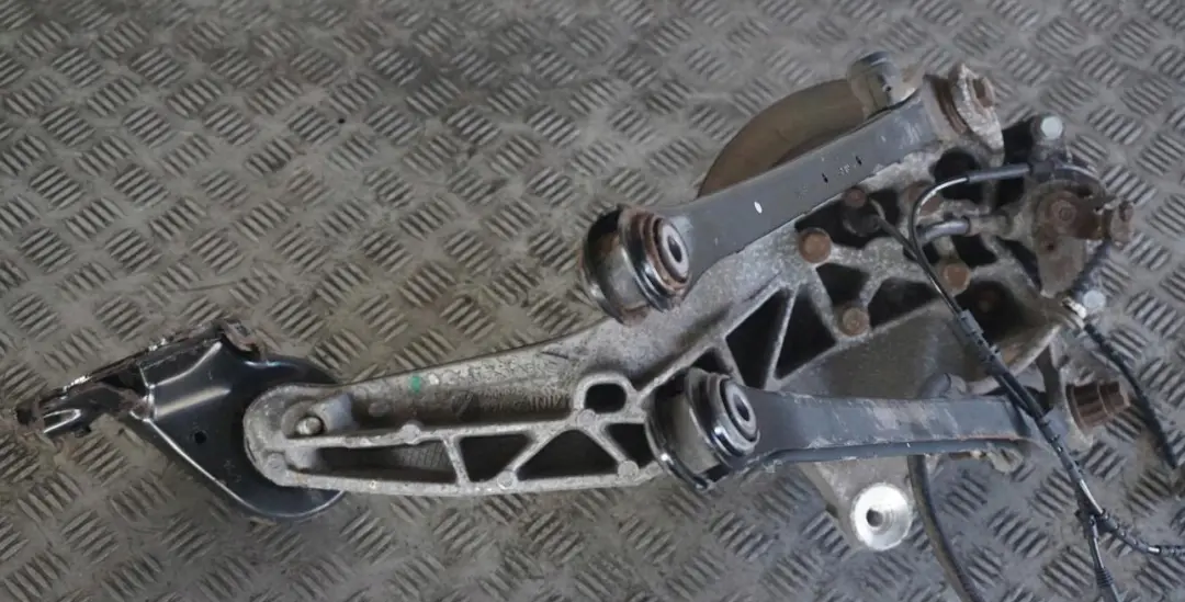Mini R57 Cabrio One N16 98hp Trasera Derecha O / S Pierna Suspension Freno Hub - SKU 6795660-4 - Número de pieza 6795660