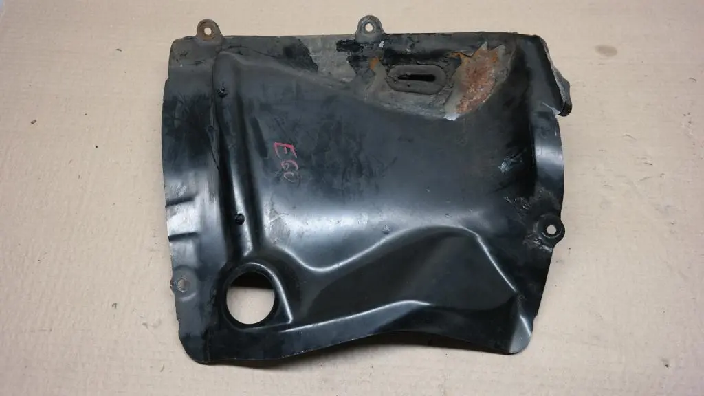 Trennwand Radhaus vorne rechts für BMW 5 6 er E60 E61 E63 E64 mit Teilenummer 7050672 BMW 5 6 er E60 E61 E63 E64 Trennwand Radhaus vorne rechts - SKU 7050672 - Teilenummer 7050672