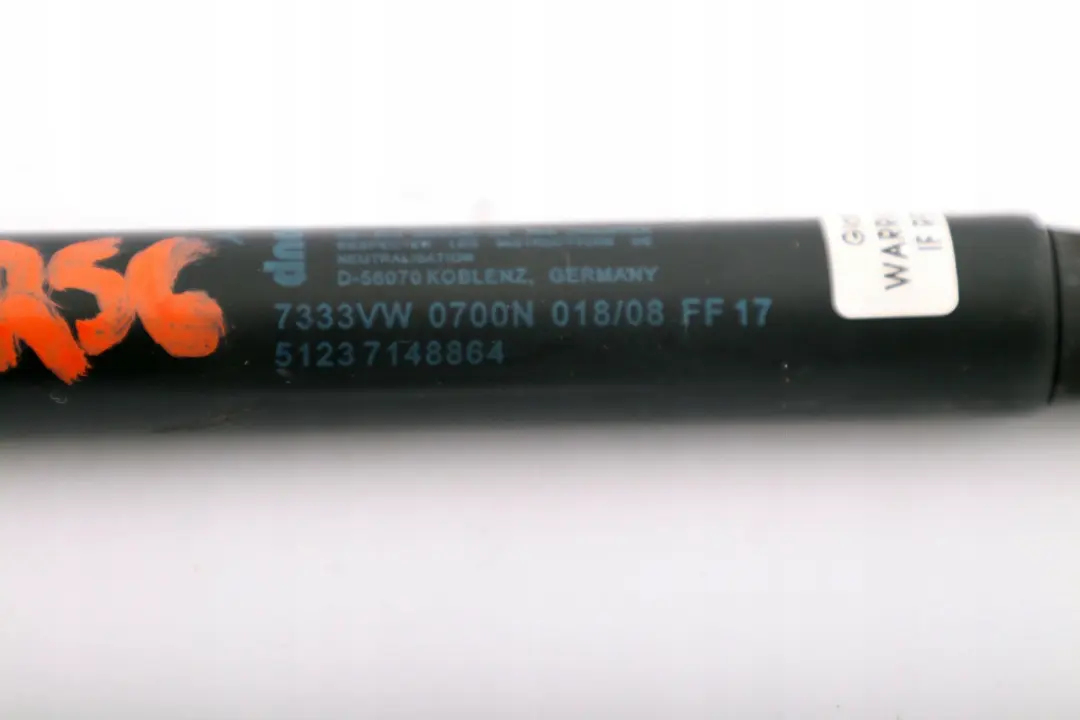 Siłownik teleskop maski do MINI R56 R57 o numerze 7148864 MINI R56 R57 Siłownik teleskop maski - SKU 7148864 - Numer Części 7148864