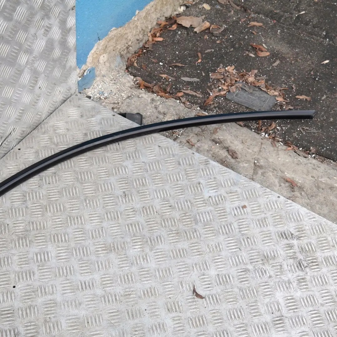 BMW E91 Listwa dachowa prawa komplet glanzschwarz - SKU 51137220200 - Numer Części 51137220200