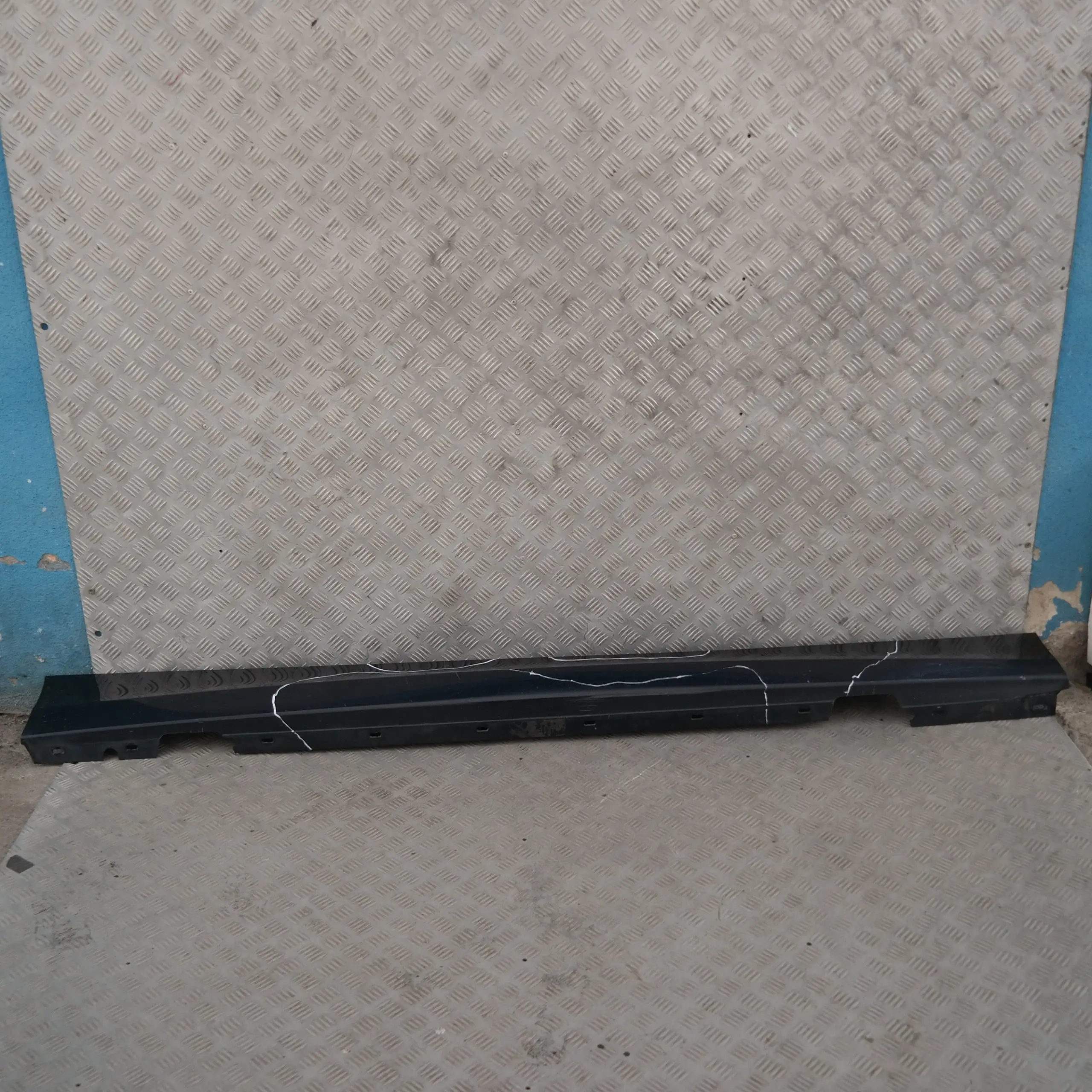 BMW E87N LCI Sill Strip Faldón Lateral Derecho 0036144 Monacoblau Metallic - A35