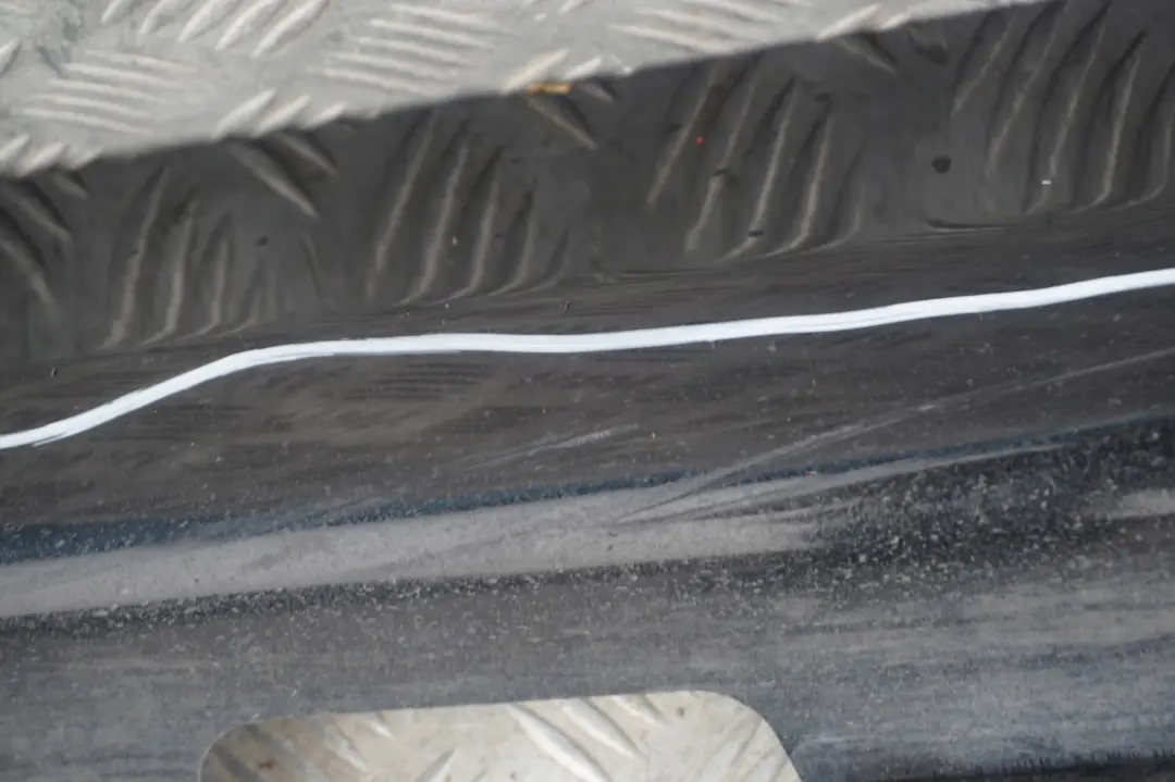 BMW E90 E91 Listón umbral faldón lateral izquierdo Negro Schwarz 2 - SKU 0032951-SCH8 - Número de pieza 32951