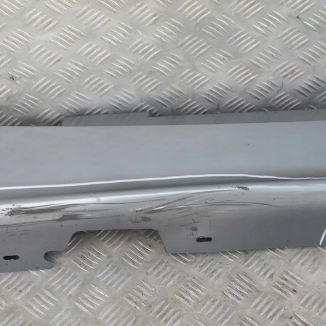 BMW 1 16 E87 Faldón lateral derecho Quarzblau Azul Metalizado A18 - SKU 0032948-QB16 - Número de pieza 32948