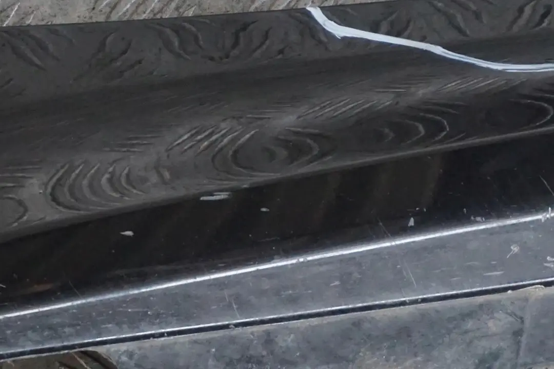 Sill Strip Side Skirt Right O/S Black Sapphire - 475 to BMW 1 Series F20 M Sport with Part number 8056816 BMW 1 Series F20 M Sport Sill Strip Side Skirt Right O/S Black Sapphire - 475 - SKU 8056816-BS - Part number 8056816