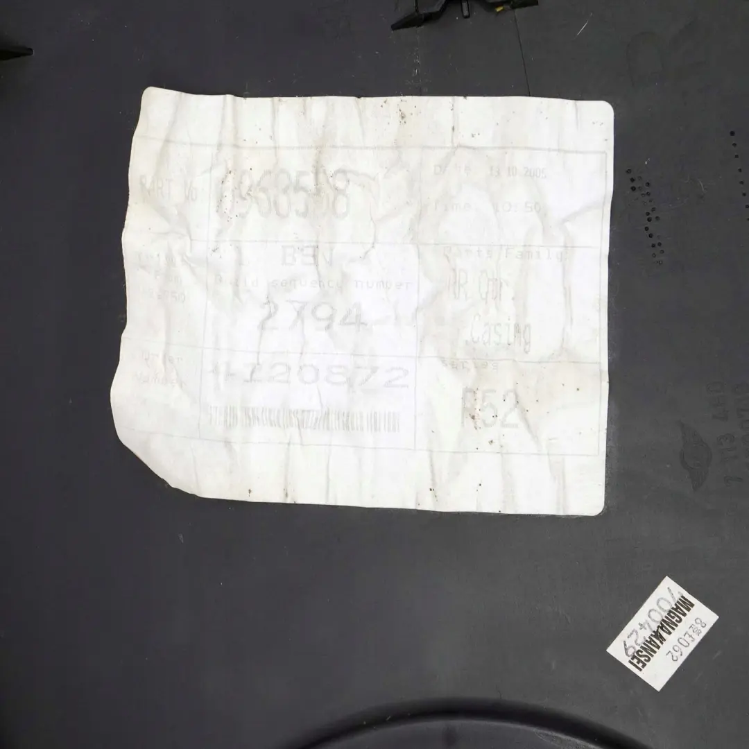 Pannello Laterale Posteriore Destro Panther Black per Mini Cabrio R52 con numero di parte 6968590 Mini Cabrio R52 Pannello Laterale Posteriore Destro Panther Black - SKU 6968590 - Numero di parte 6968590