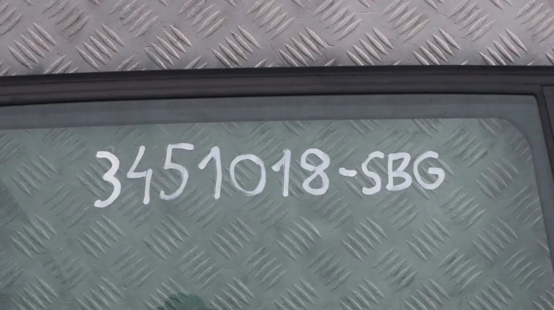 Reihe 1 E83 LCI Fahrerseite Tür hinten rechts Silbergrau Silber Grau A08 für BMW X3 mit Teilenummer 3451018 BMW X3 Reihe 1 E83 LCI Fahrerseite Tür hinten rechts Silbergrau Silber Grau A08 - SKU 3451018-SBG - Teilenummer 3451018