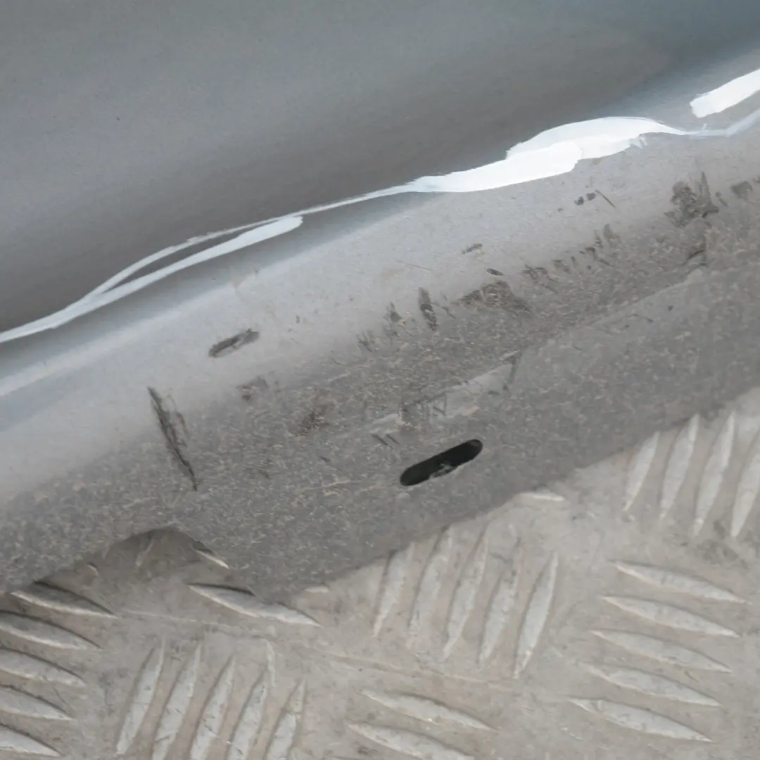 Sill Strip Side Skirt Left Quarzblau Blau Blue Metallic A18 para BMW E87 con número de pieza 32949 BMW E87 Sill Strip Side Skirt Left Quarzblau Blau Blue Metallic A18 - SKU 0032949-QB19 - Número de pieza 32949