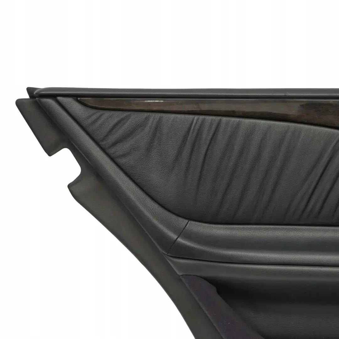 Mercedes-Benz E W210 Estate Rear Left Door Card Trim Panel Black Leather - SKU A2107370371 - Número de pieza A2107370371