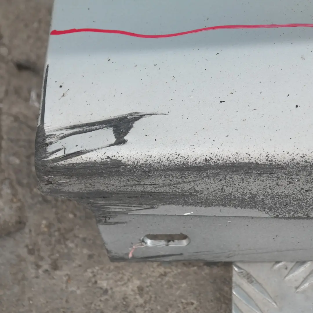 Listello Portiera Apertura Gonna SX Argento-Titanio Sliber per BMW E87 LCI con numero di parte 36145 BMW E87 LCI Listello Portiera Apertura Gonna SX Argento-Titanio Sliber - SKU 0036145-TS14 - Numero di parte 36145