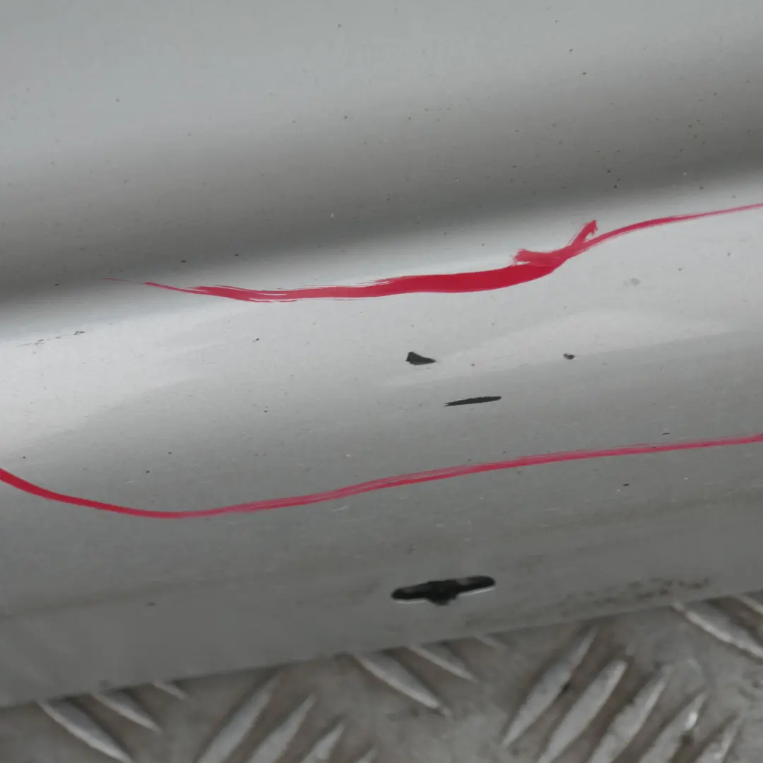 BMW9 E87 Listello Portiera Apertura Gonna Destra Argento-Titanio Sliber per con numero di parte 32948 BMW9 E87 Listello Portiera Apertura Gonna Destra Argento-Titanio Sliber - SKU 0032948-TS19 - Numero di parte 32948