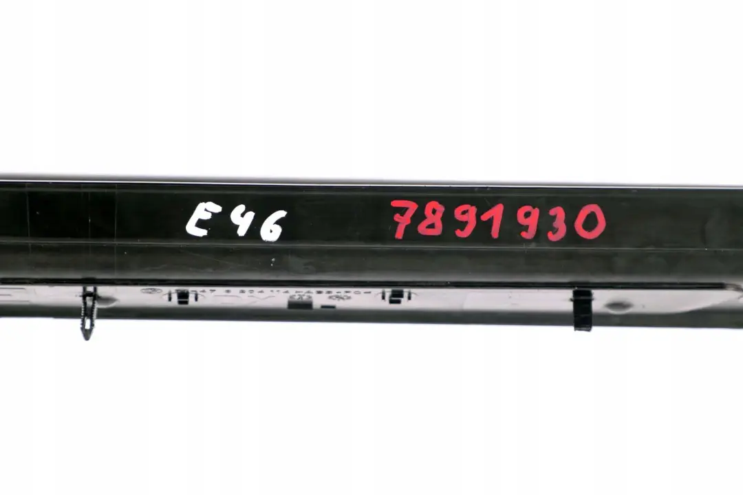 BMW E46 Eingang Abdeckung M Sport Verkleidungsplatte Abdeckung Rechts 8204117 - SKU 7891930 - Teilenummer 7891930