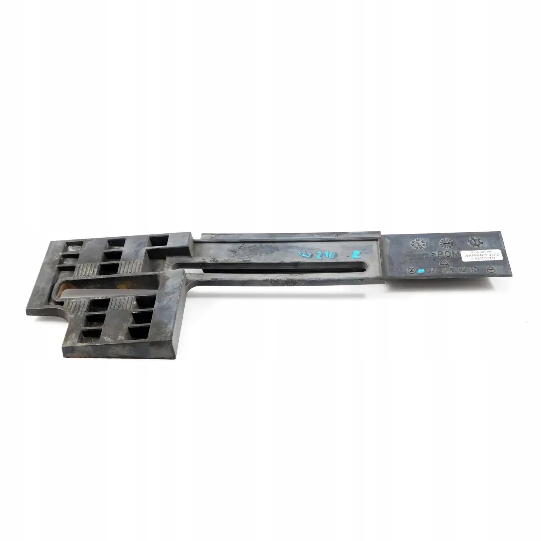 Mercedes W210 Parachoques Delantero Derecho Panel Capa Intermedia - SKU A2108850295 - Número de pieza A2108850295