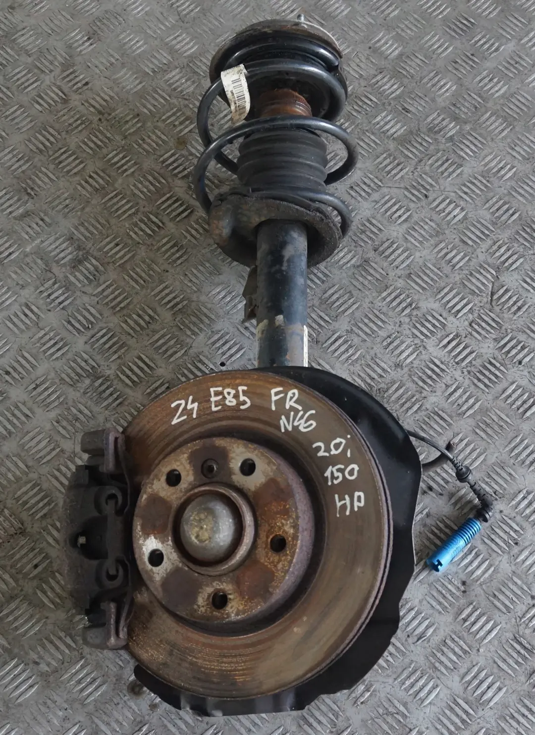 N46 Zwrotnica amortyzator prawa do BMW Z4 E85 2.0i o numerze 6785988 BMW Z4 E85 2.0i N46 Zwrotnica amortyzator prawa - SKU 6785988 - Numer Części 6785988