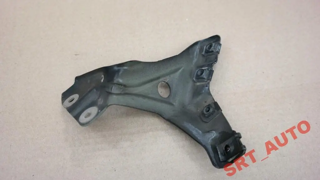  Osłona uchwyt błotnika prawego BMW e60 M5 - SKU 7897772 - Numer Części 7896844