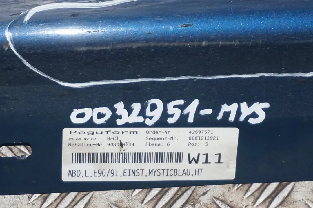 listwa nakładka próg lewy Mysticblau do BMW E90 o numerze 0032951 BMW E90 listwa nakładka próg lewy Mysticblau - SKU 0032951-MYS - Numer Części 0032951