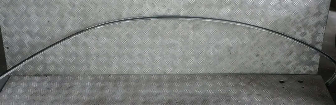 Dachrahmen Leiste rechts Chrom für BMW 6 er E63 Coupe mit Teilenummer 7008584 BMW 6 er E63 Coupe Dachrahmen Leiste rechts Chrom - SKU 7008584 - Teilenummer 7008584