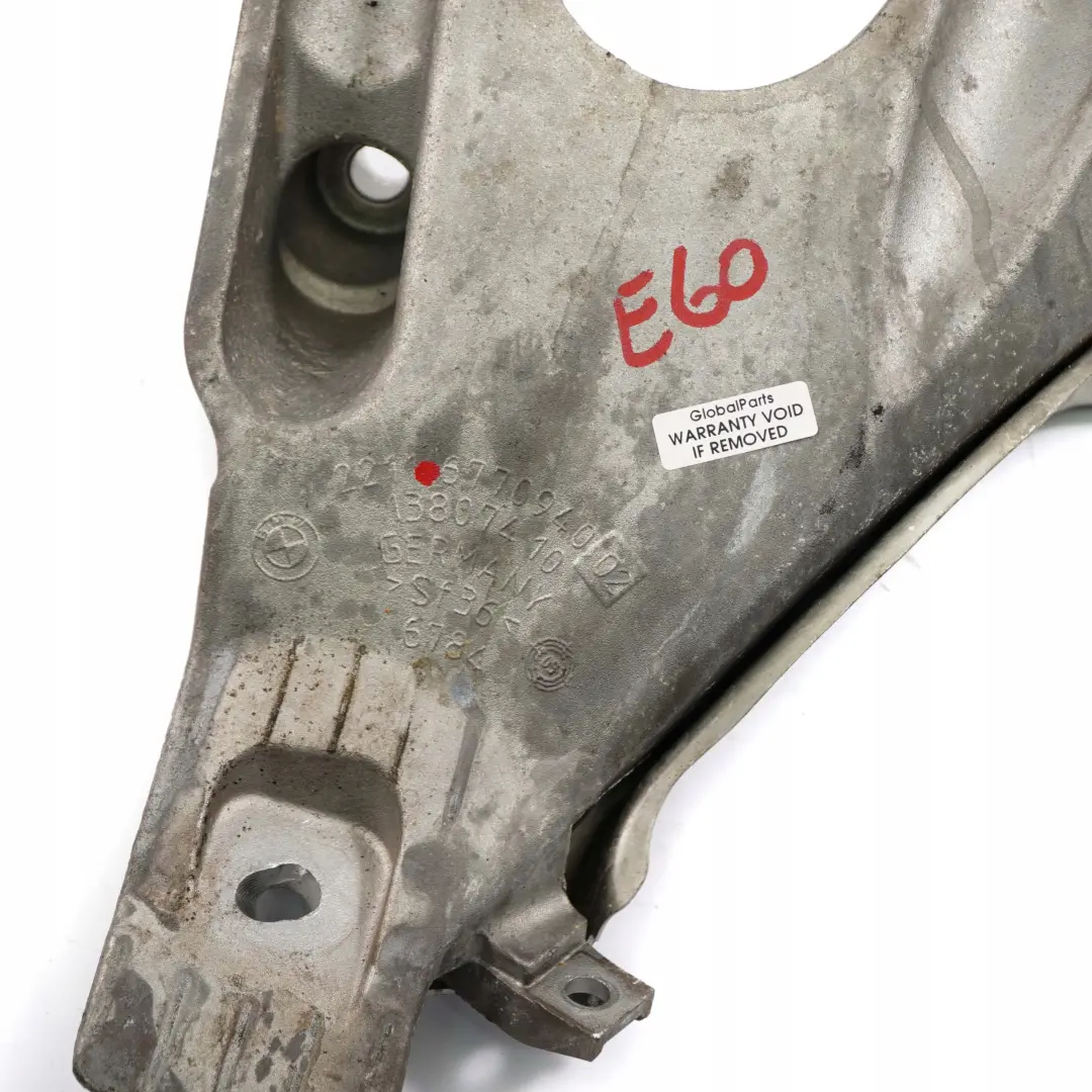 Transporteur Routier Droite Moteur 6770940 pour BMW 5 6 E60 E61 E63 E64 à propos du numéro de pièce 22116770940 BMW 5 6 E60 E61 E63 E64 Transporteur Routier Droite Moteur 6770940 - SKU 6776286 - Numéro de pièce 22116770940