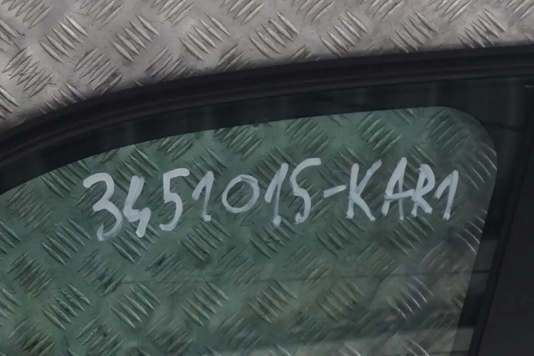 Porta Anteriore Sinistra Rosso-Cremisi Karmesin Rosso - A61 per BMW X3 E83 con numero di parte 3451015 BMW X3 E83 Porta Anteriore Sinistra Rosso-Cremisi Karmesin Rosso - A61 - SKU 3451015-KAR1 - Numero di parte 3451015