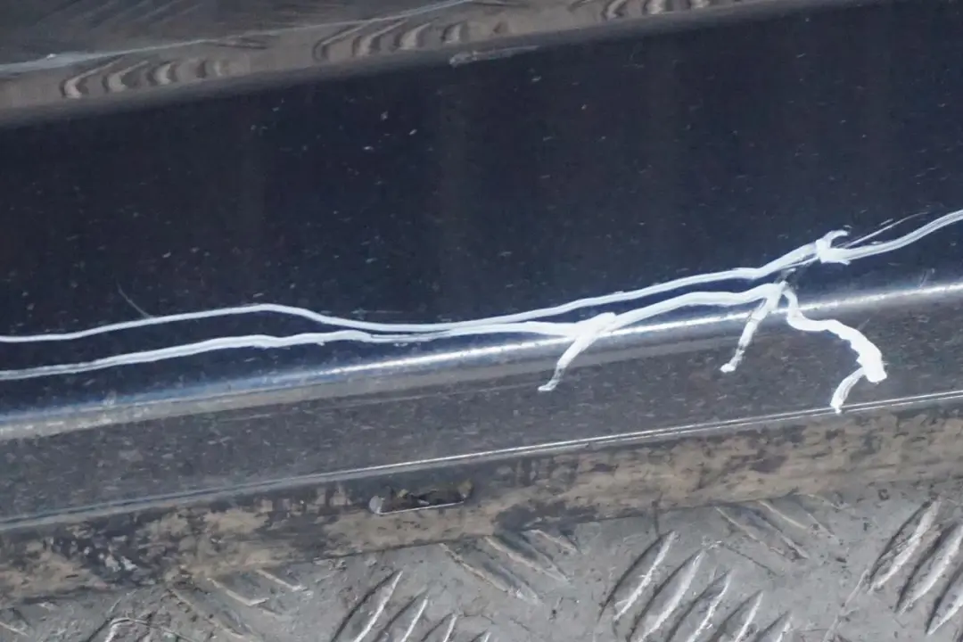 Listello Portiera Apertura Gonna SX Blu Acque Profonde Blu - A76 per BMW E87 LCI con numero di parte 0036145 BMW E87 LCI Listello Portiera Apertura Gonna SX Blu Acque Profonde Blu - A76 - SKU 0036145-DSB2 - Numero di parte 0036145