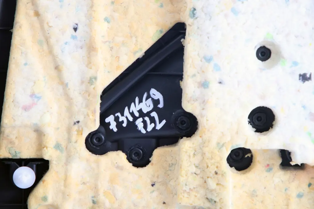 Reihe F22 Seitenverkleidung Hinten Links Stoff Move Anthrazit für BMW 2 mit Teilenummer 7311469 BMW 2 Reihe F22 Seitenverkleidung Hinten Links Stoff Move Anthrazit - SKU 7311469 - Teilenummer 7311469