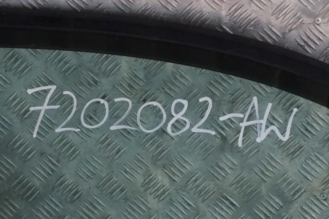 BMW E65 Drzwi prawe przednie przód Alpinweiss - SKU 7202082-AW - Numer Części 7202082