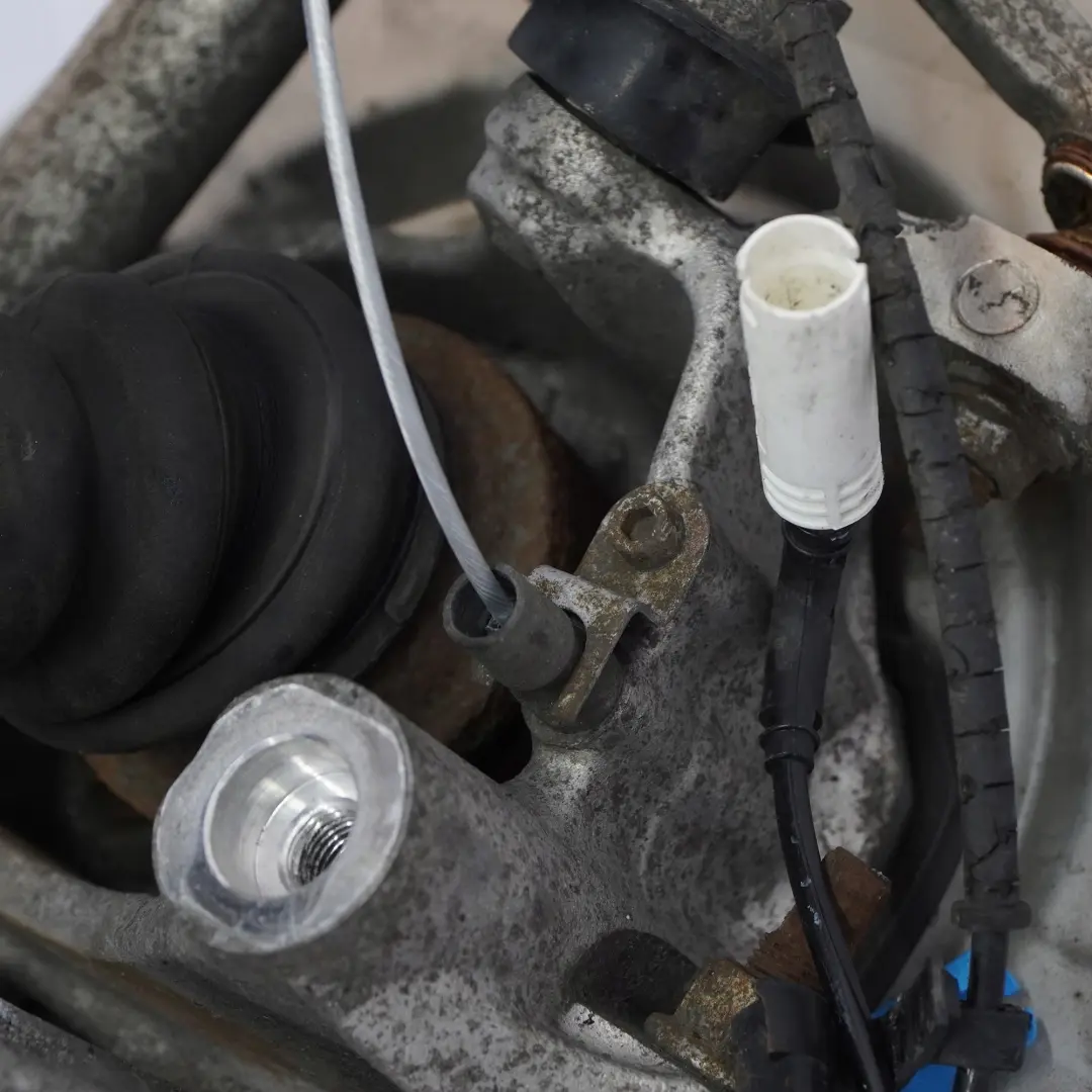 N47 Zwrotnica wahacz prawy tył 177HP do BMW E60 520d o numerze 6770906 BMW E60 520d N47 Zwrotnica wahacz prawy tył 177HP - SKU 6770906-19 - Numer Części 6770906