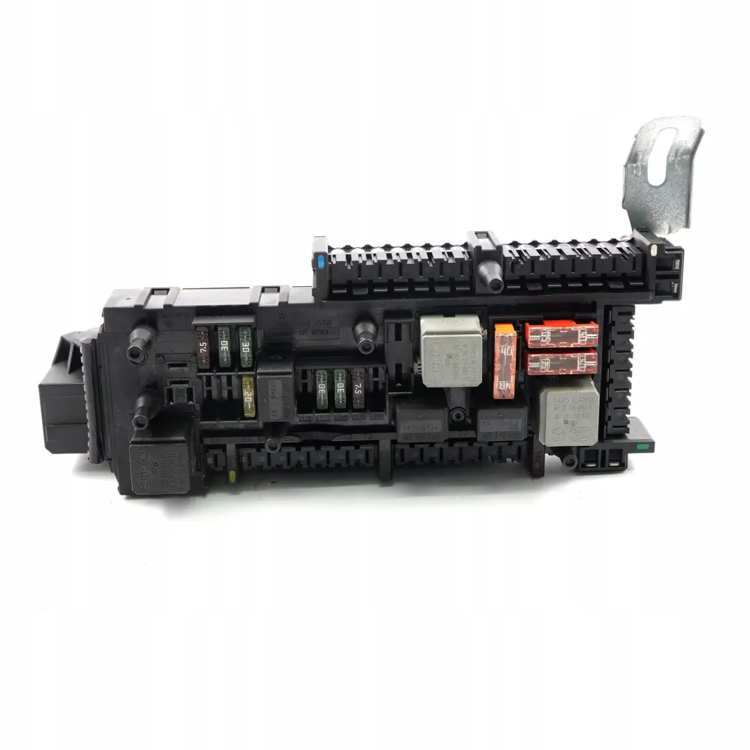 Moduł Elektryczny SAM Skrzynka Bezpieczników do Mercedes W204 o numerze A2045453901 Mercedes W204 Moduł Elektryczny SAM Skrzynka Bezpieczników - SKU A2045453901 - Numer Części A2045453901