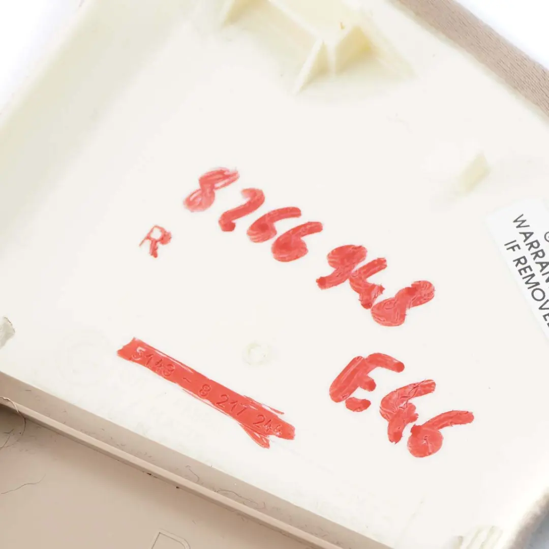 Blende B-Säule Oben Rechts Hell Beige 8217244 für BMW 3 er E46 Limousine Kombi mit Teilenummer 8266948 BMW 3 er E46 Limousine Kombi Blende B-Säule Oben Rechts Hell Beige 8217244 - SKU 8266948 - Teilenummer 8266948