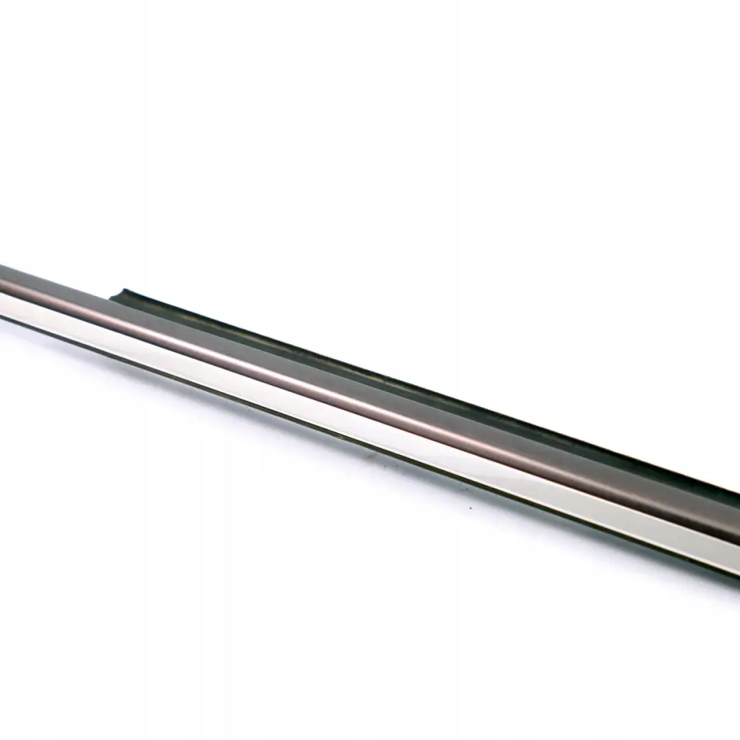 Riel De Sellado Izquierda Derecha N/ Puerta Trasera para Mercedes W220 con número de pieza A2207300724 Mercedes W220 Riel De Sellado Izquierda Derecha N/ Puerta Trasera - SKU A2207300724 - Número de pieza A2207300724