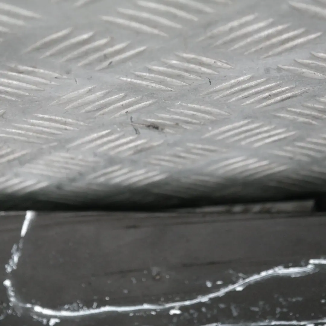 Bas de Porte Couverture Seuil A Gauche Havanna Metallique A17 pour BMW E81 E82 E88 à propos du numéro de pièce 36143 BMW E81 E82 E88 Bas de Porte Couverture Seuil A Gauche Havanna Metallique A17 - SKU 0036143-HAV - Numéro de pièce 36143