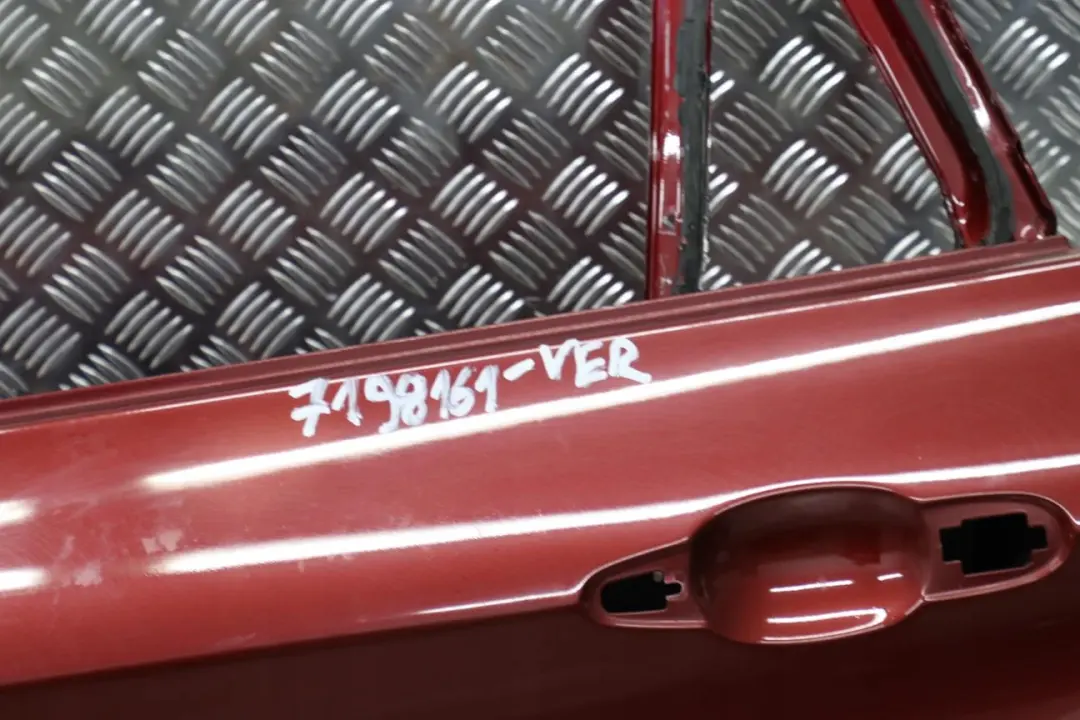 Drzwi lewe lewy tył Vermilionrot do BMW E71 X6 o numerze 7198161 BMW E71 X6 Drzwi lewe lewy tył Vermilionrot - SKU 7198161-VER - Numer Części 7198161