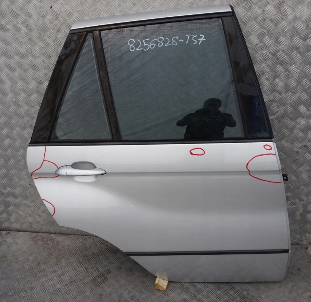Beifahrer Tür hinten rechts Titansilber Titan Silber Metallic für BMW X5 er 7 E53 mit Teilenummer 8256828 BMW X5 er 7 E53 Beifahrer Tür hinten rechts Titansilber Titan Silber Metallic - SKU 8256828-TS7 - Teilenummer 8256828