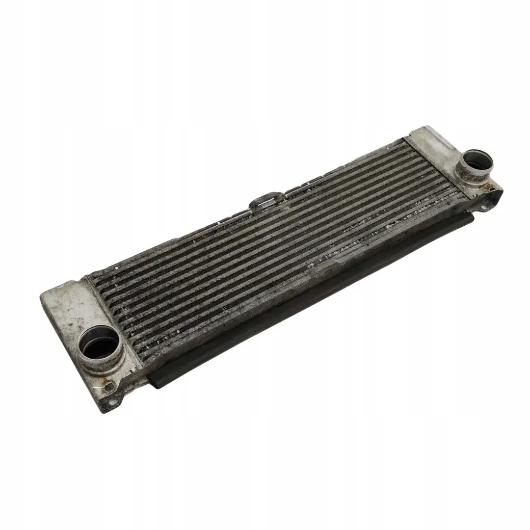 Charge Air Cooler Intercooler Radiator to Mercedes Vito W639 with Part number A6395010301 Mercedes Vito W639 Charge Air Cooler Intercooler Radiator - SKU A6395010301 - Part number A6395010301