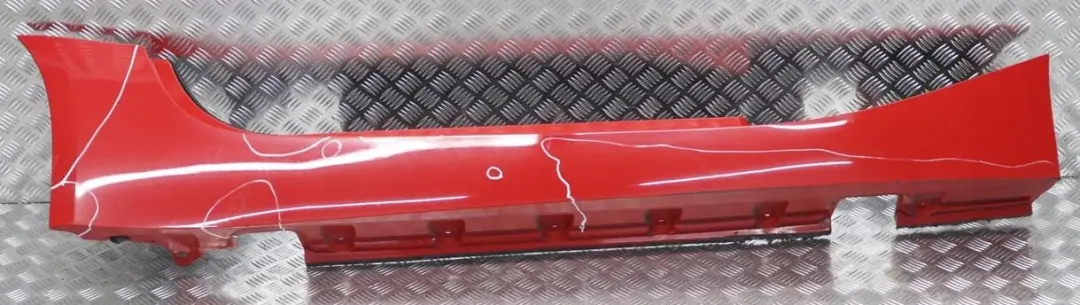 Listello Portiera Destra Rosso Chiaro Rosso - 314 per BMW Z4 E85 E86 con numero di parte 0031108 BMW Z4 E85 E86 Listello Portiera Destra Rosso Chiaro Rosso - 314 - SKU 0031108-HELL - Numero di parte 0031108