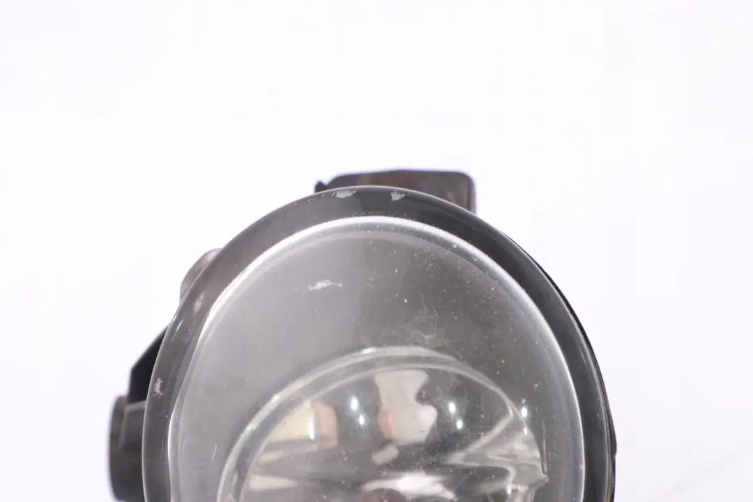 Lampa halogen przeciwmgłowa prawa do BMW E81 E87 E88 o numerze 63176924656 BMW E81 E87 E88 Lampa halogen przeciwmgłowa prawa - SKU 6924656-3 - Numer Części 63176924656