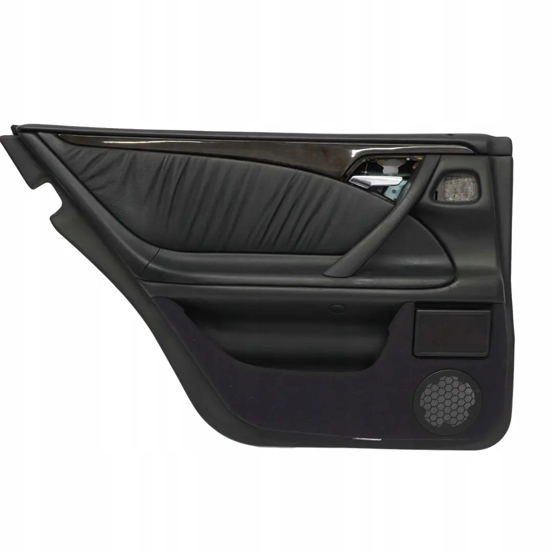 Mercedes-Benz E W210 Estate Rear Left Door Card Trim Panel Black Leather para con número de pieza A2107370371 Mercedes-Benz E W210 Estate Rear Left Door Card Trim Panel Black Leather - SKU A2107370371 - Número de pieza A2107370371