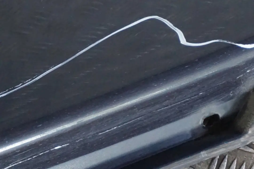 Próg listwa progowa nakładka lewa do BMW 7 E65 o numerze 0140037 BMW 7 E65 Próg listwa progowa nakładka lewa - SKU 0140037-TDB - Numer Części 0140037