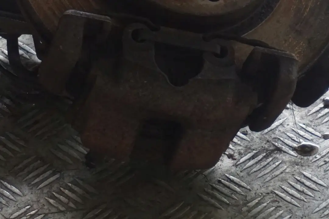 BMW Z4 E85 2.0i N46 Suspensión delantera derecha Freno Disco Eje - SKU 6785988 - Número de pieza 6785988