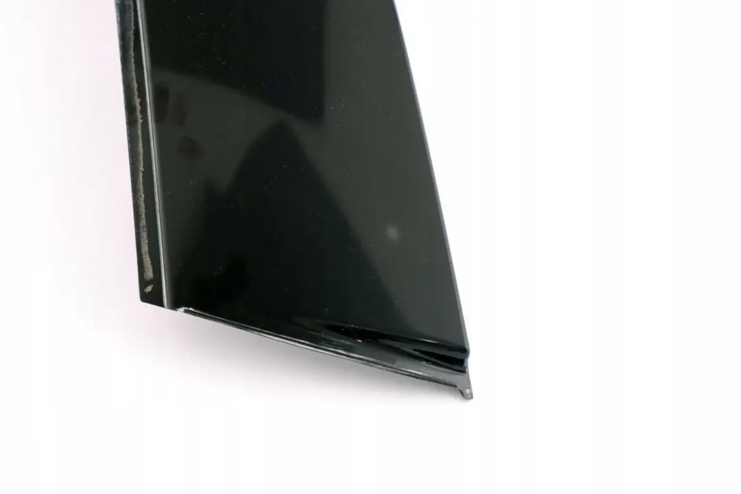 Columna Exterior C Tapa Pilar Trasero Izquierdo para Mini Cooper One F56 con número de pieza 7300013 Mini Cooper One F56 Columna Exterior C Tapa Pilar Trasero Izquierdo - SKU 7300013 - Número de pieza 7300013