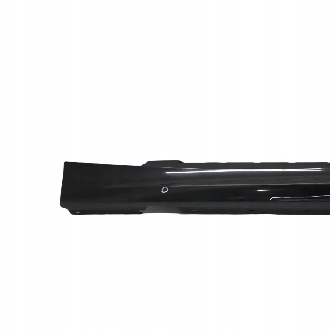 Sill Strip Faldon Lateral Izquierdo Negro Zafiro Metalico - 475 para BMW E87 LCI 11 con número de pieza 0036145 BMW E87 LCI 11 Sill Strip Faldon Lateral Izquierdo Negro Zafiro Metalico - 475 - SKU 0036145-BS11 - Número de pieza 0036145