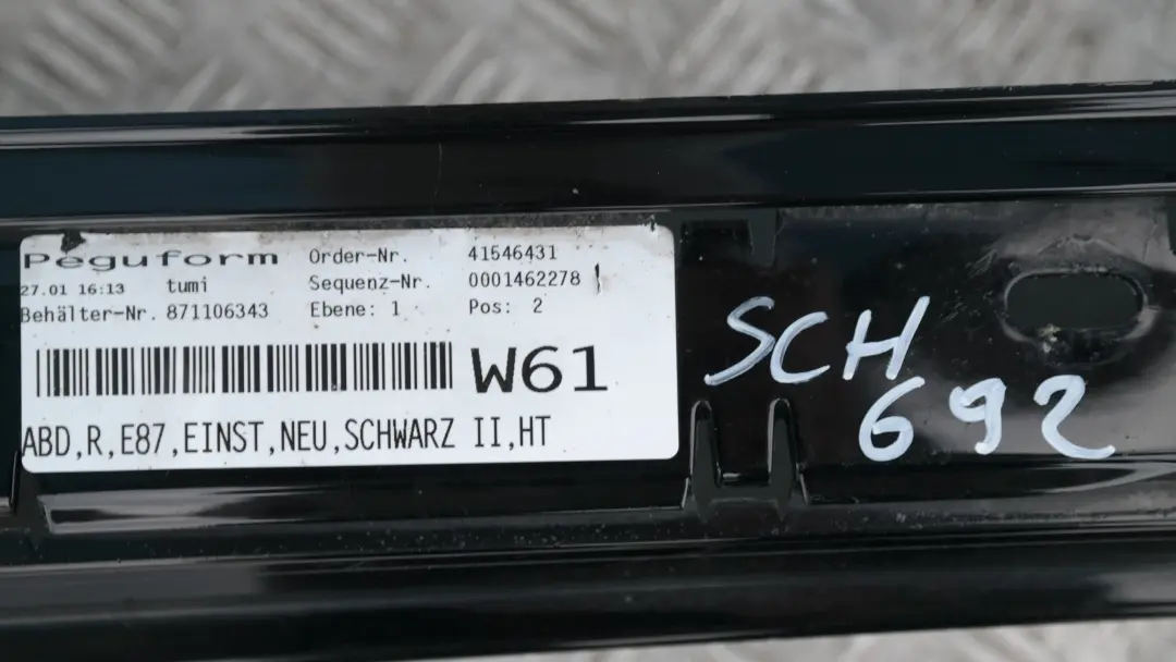 BMW E87 Sill strip side skirt right NEGRO 2 SCHWARZ II - 668 - SKU 0032948-SCH7 - Número de pieza 51770032948