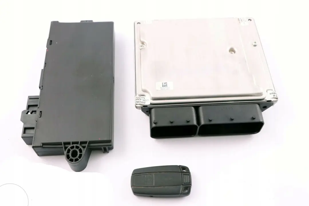 N47 ECU Moduł komputer do BMW E60 E61 LCI 520d o numerze 7809000 BMW E60 E61 LCI 520d N47 ECU Moduł komputer - SKU 7809000-3 - Numer Części 7809000