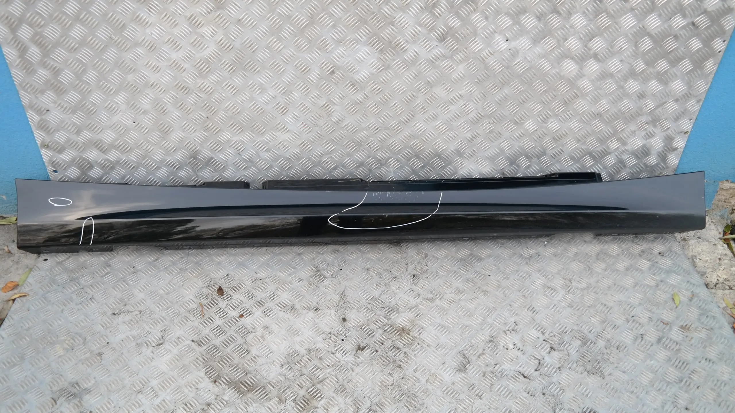 BMW 1 SERIES 7 E87 LCI E87N Sill strip side skirt right O/S Schwarz II Black 2