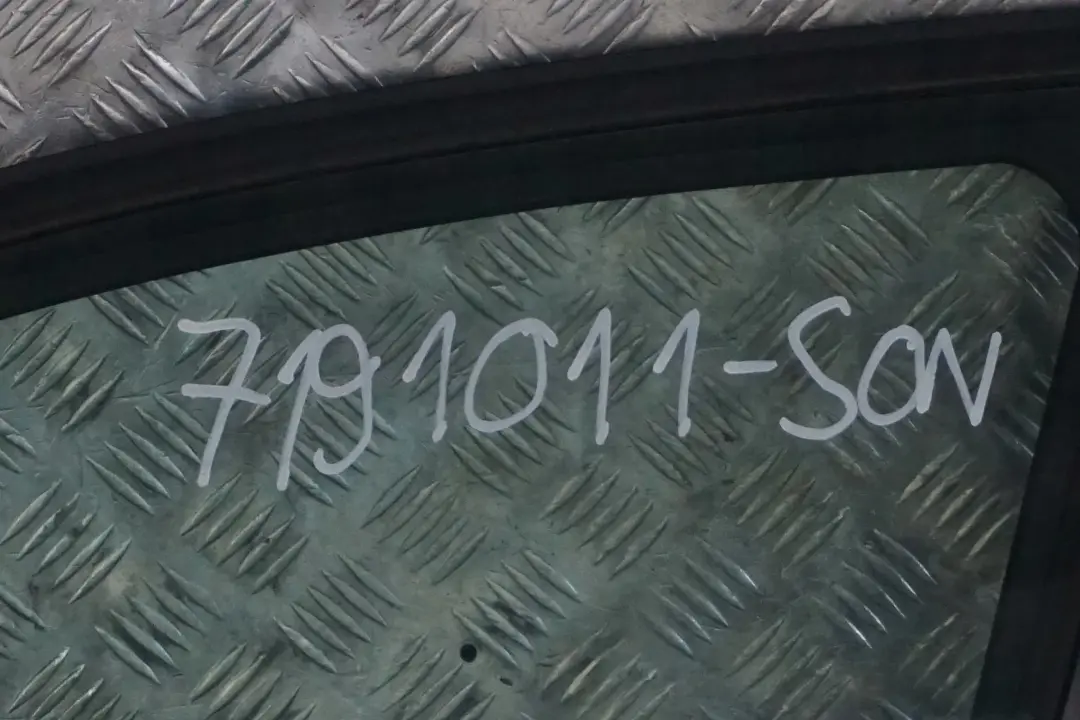 BMW 1 E87 drzwi lewe przednie Sonora A23 - SKU 7191011-SON - Numer Części 7191011