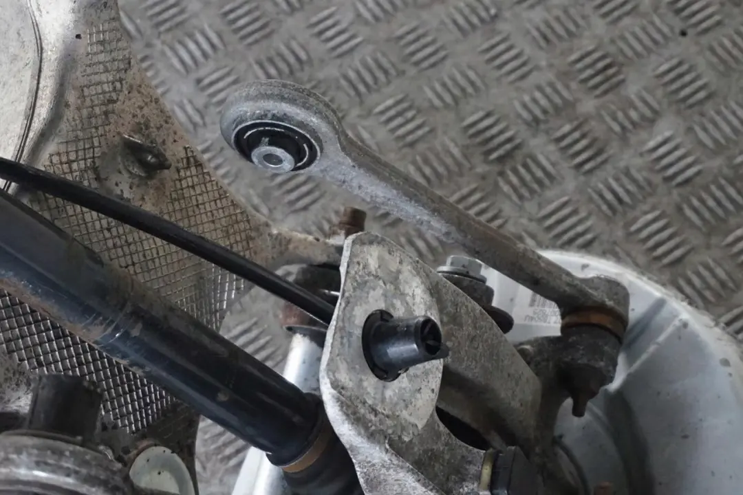 M57N 177PS Set Abtriebswelle Schwenklager Hinten Rechts für BMW 5 E61 525d mit Teilenummer 6770924 BMW 5 E61 525d M57N 177PS Set Abtriebswelle Schwenklager Hinten Rechts - SKU 6770924-1 - Teilenummer 6770924